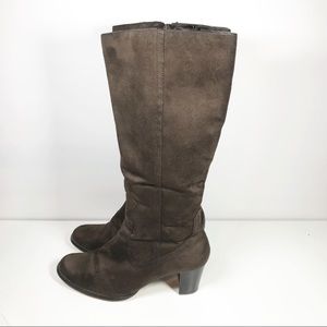 Pesaro brown suede heeled boots